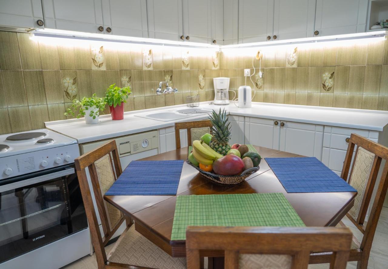 Aiolos Apartment Athena Bagian luar foto